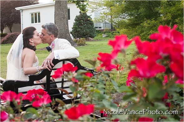 RIchmond Weddings, Jefferson Lakeside Country Club Wedding, Richmond Wedding Photographer, Nicole Vance Photography, couple photos, happily ever after