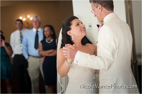 RIchmond Weddings, Jefferson Lakeside Country Club Wedding, Richmond Wedding Photographer, Nicole Vance Photography, reception, first dance