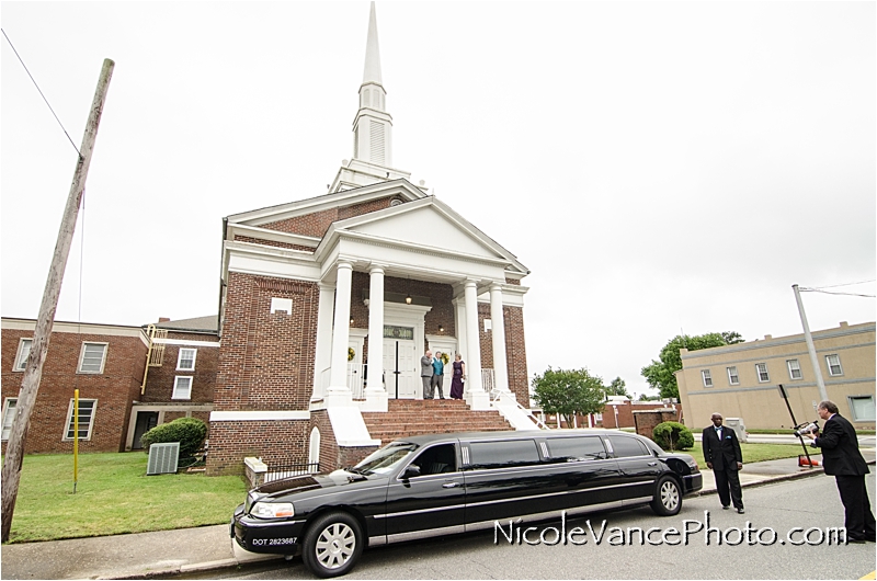 Nicole Vance Photography, Hopewell Wedding Photographer, limousine getaway