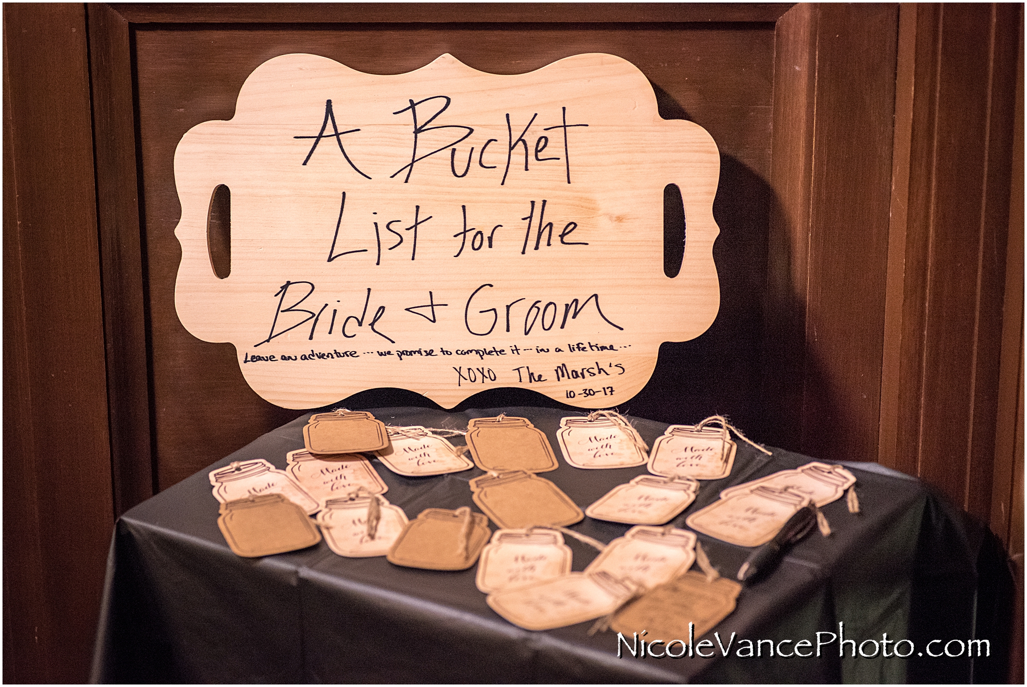 Guests were invited to share bucket list items for the newlyweds.